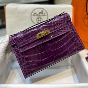 <AUTHENTIC>Hermès Kelly Cut Clutch with Gold Hardware